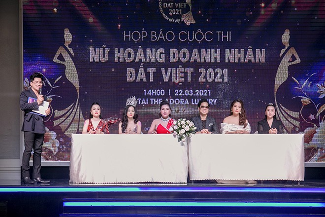 hoa-hau-doanh-nhan-thao-nguyen-ngoi-ghe-nong-nu-hoang-doanh-nhan-dat-viet-2021-hoa-hau-7-1616576086-392-width660height440-1616668767.jpg