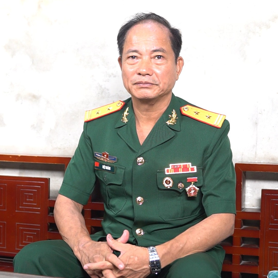 chu-viet-quan-phuc-1690258594.jpg