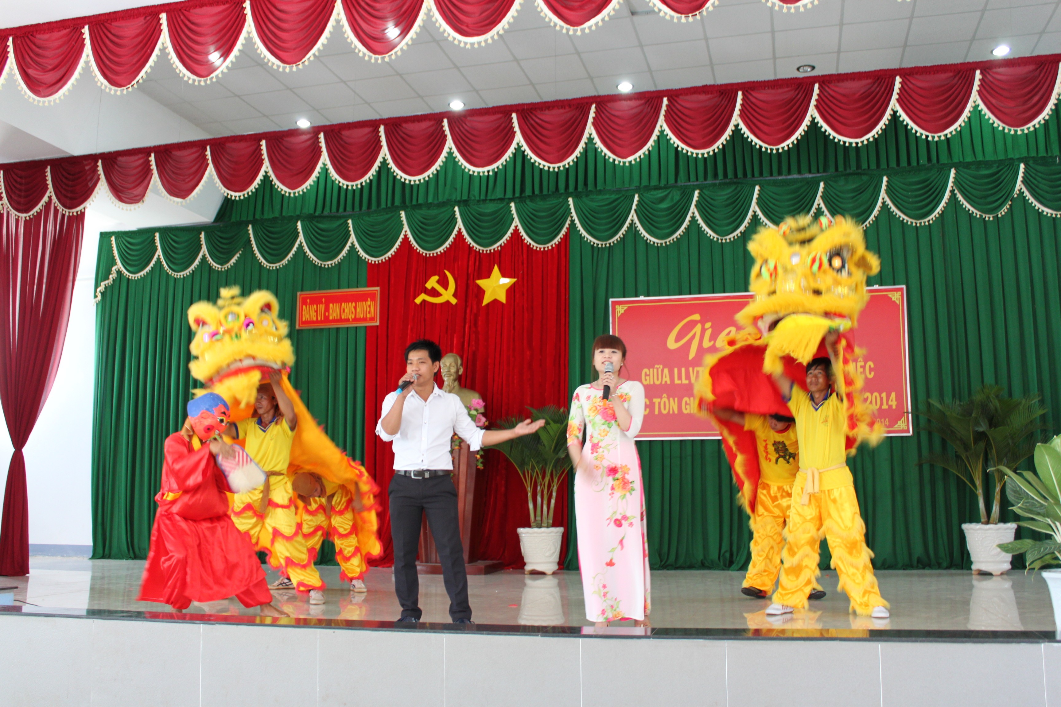 tiet-muc-van-nghe-cua-giao-hoi-phat-giao-huyen-hon-quan-1716114649.JPG