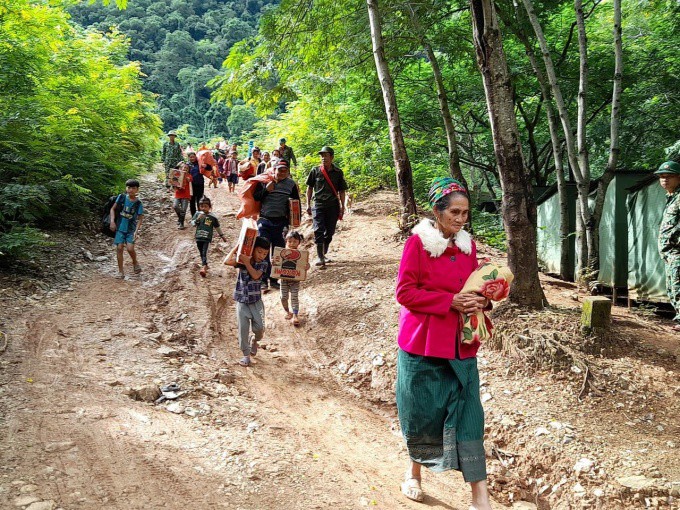 nghe an di doi hon 1000 nguoi tu noi co nguy co sat lo