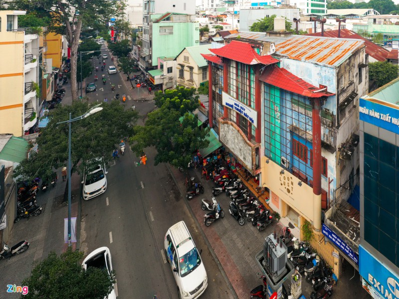 Du an BT ngung tre,  dat 'vang' o TP.HCM lam bai giu xe,  nha kho anh 2