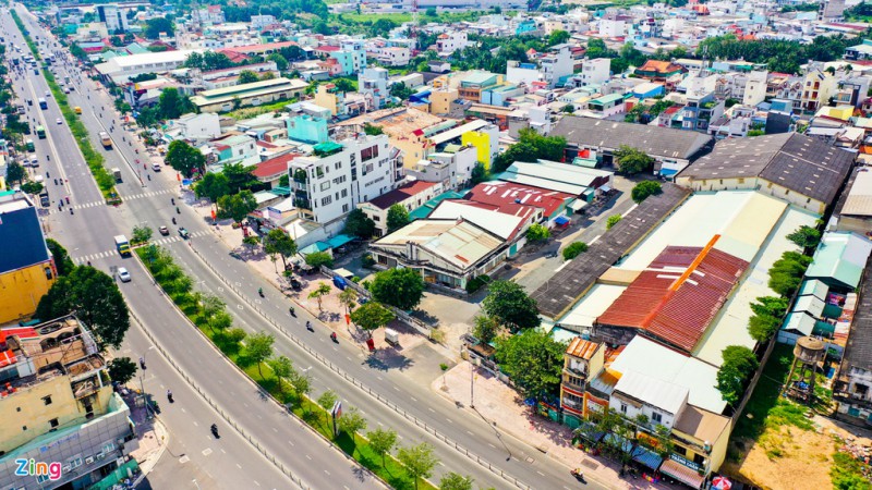 Du an BT ngung tre,  dat 'vang' o TP.HCM lam bai giu xe,  nha kho anh 8