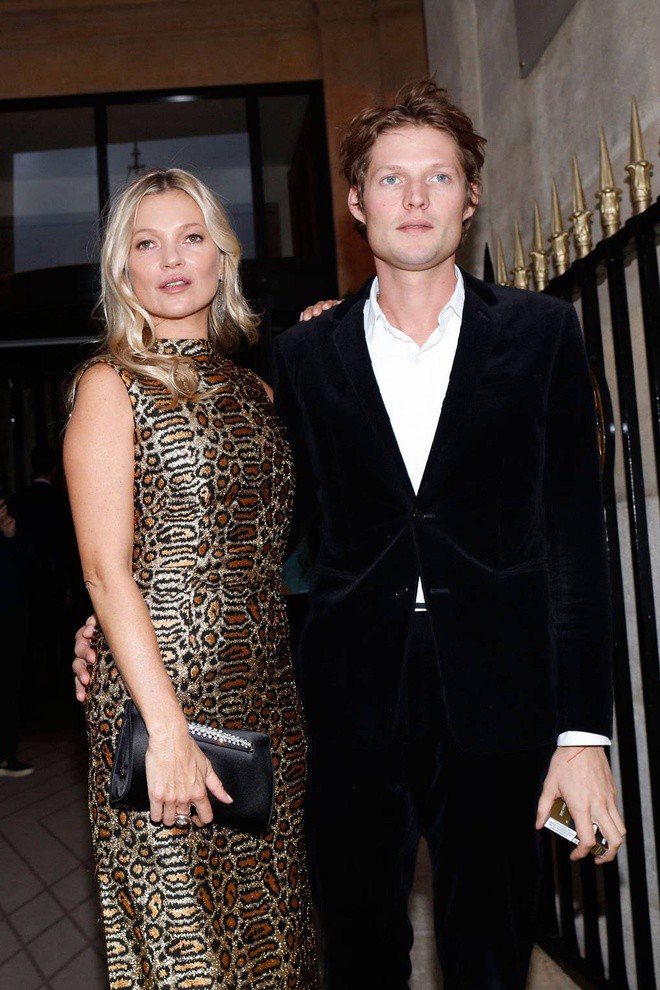 kate moss phu nhan dinh hon anh 1