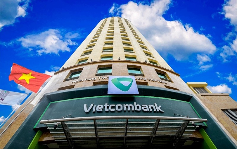 Vietcombank giảm 1%/năm lãi suất cho vay hỗ trợ khách hàng 10 tỉnh miền Trung