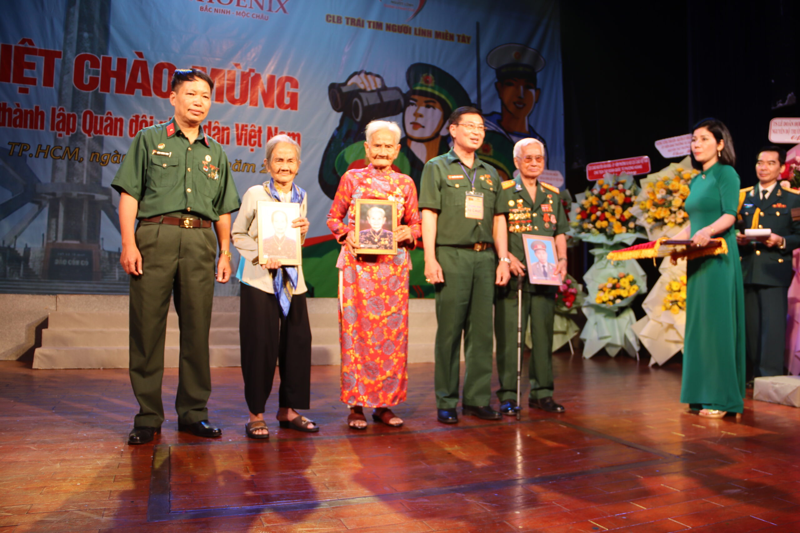 cac gia dinh nhan anh liet si do CLB phuc hoi scaled