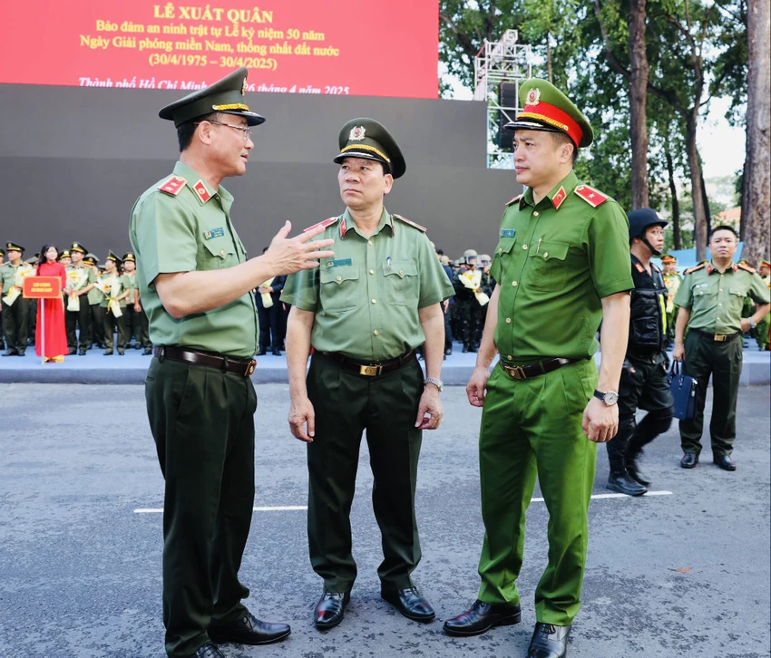 Công an TP.HCM xuất quân bảo đảm an ninh, trật tự đại lễ 30-4 2 153