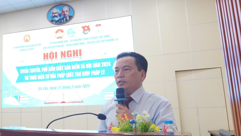 Phường 10, quận Gò Vấp tổ chức Hội nghị lấy ý kiến Nhân dân về dự thảo Nghị quyết sửa đổi Hiến pháp và tuyên truyền pháp luật 6 1747813289776z6622803314597 36e44dee45e7445b1fcc22055457ec17