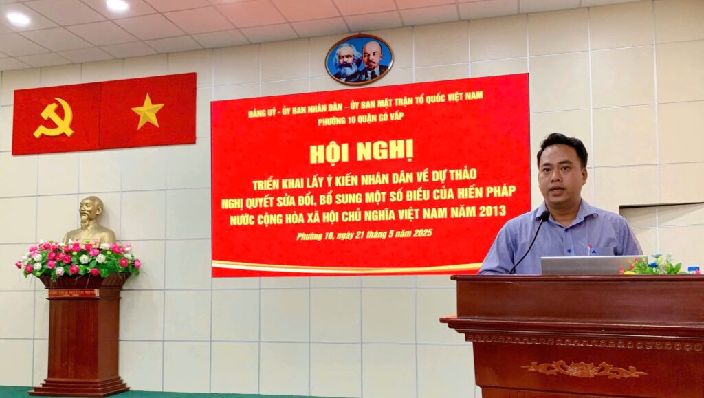 Phường 10, quận Gò Vấp tổ chức Hội nghị lấy ý kiến Nhân dân về dự thảo Nghị quyết sửa đổi Hiến pháp và tuyên truyền pháp luật 4 1747813292681z6623932600302 f016e7f29f6651a4e08f104dcd7f448b