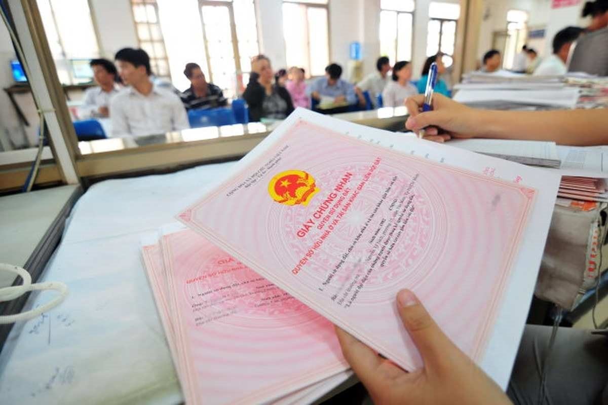 Đề xuất chính quyền xã cấp sổ đỏ cho người dân 1 292