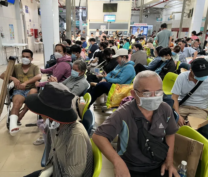 Mệt mỏi khám bệnh bảo hiểm y tế 1 433