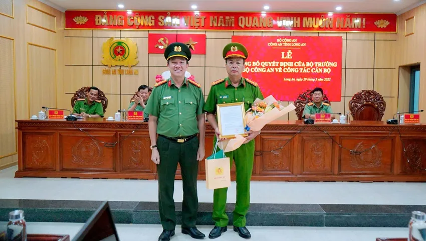 Phó Giám đốc Công an tỉnh Long An nghỉ hưu sau 38 năm công tác 1 460