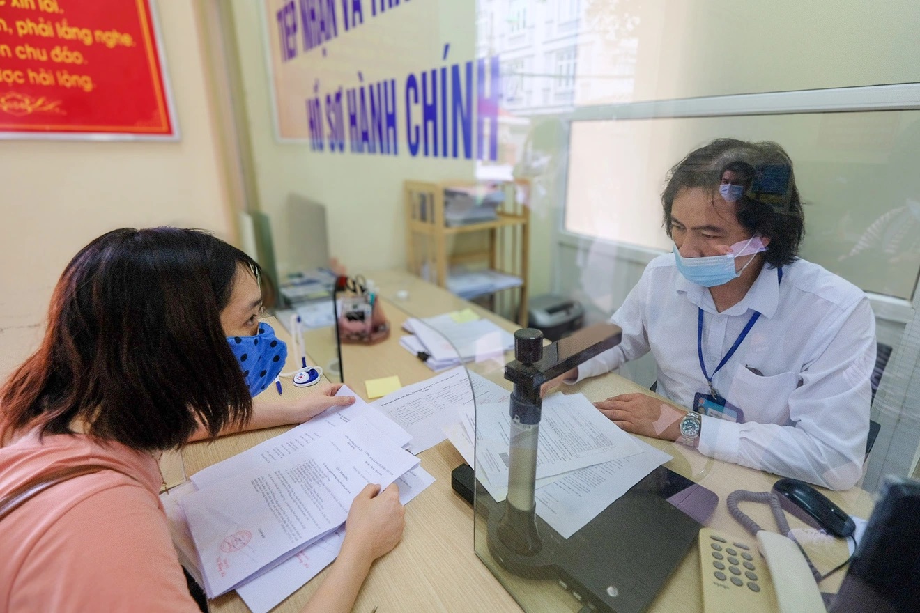 Trợ cấp nghỉ hưu trước tuổi cho công chức, viên chức thay đổi ra sao từ 1-7-2025? 1 IMG 4445
