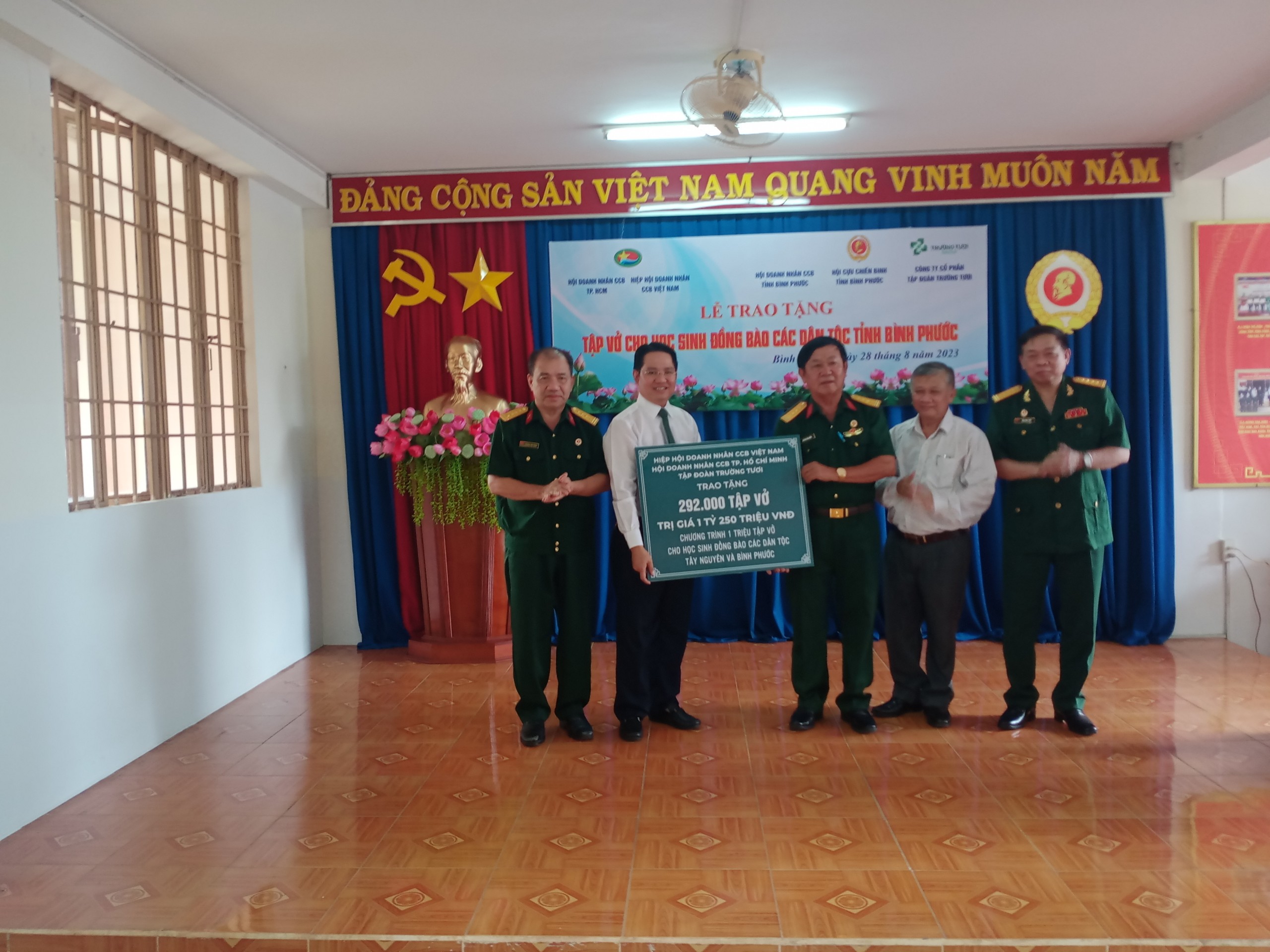 Doanh nhân Cựu chiến binh giàu lòng nhân ái 4 IMG 4478