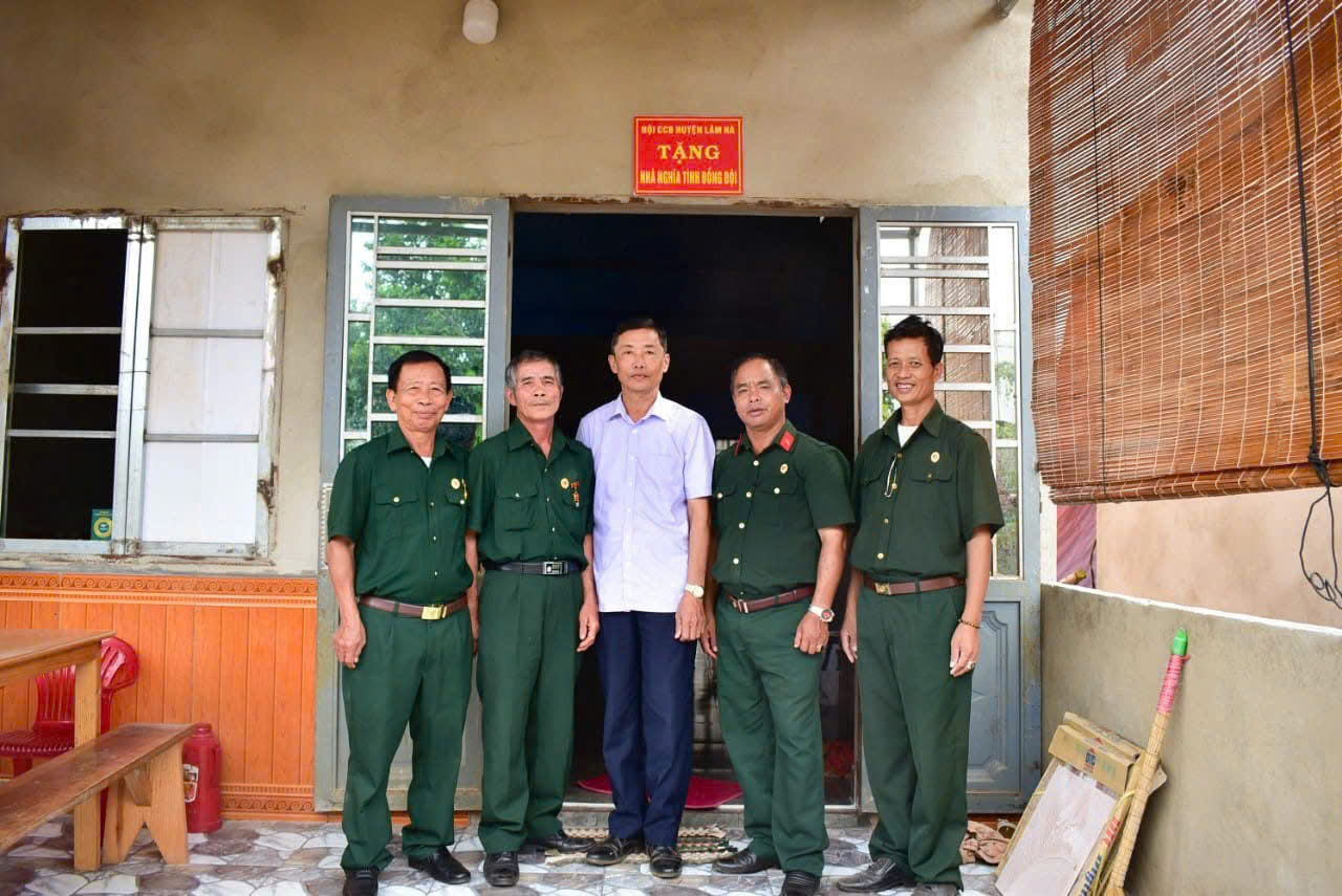 Lâm Đồng: Hội Cựu Chiến binh xã Tân Hà phát huy vai trò gương mẫu, chung sức xây dựng quê hương 2 z6615962183747 ed5f6b1095e61491bf8128bc09156280