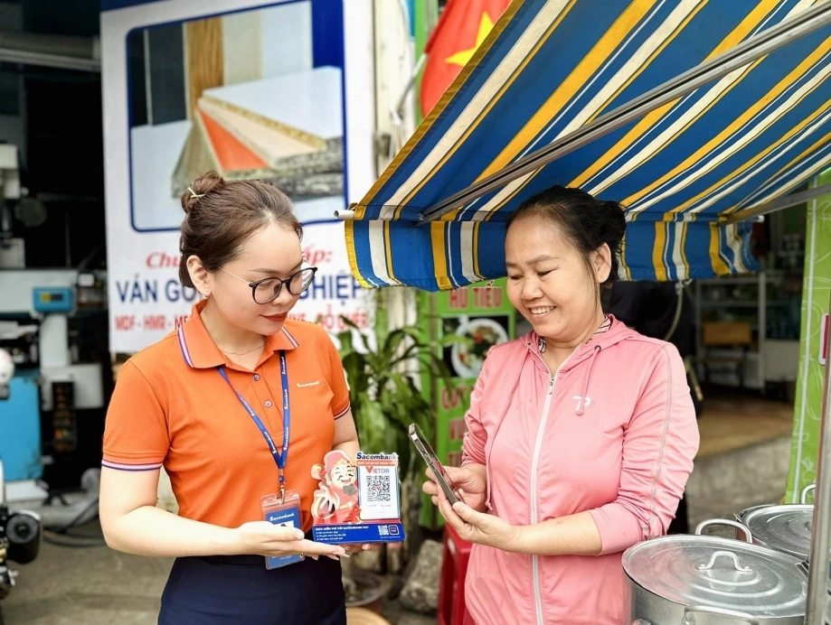 Tiểu thương gỡ mã QR, từ chối chuyển khoản có chăng là bước lùi trong hành trình thanh toán không tiền mặt 1 5 2 5956 1717003065