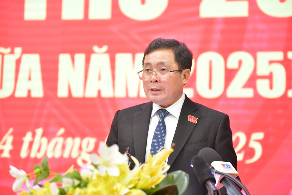 Kỳ họp lệ giữa năm 2025 thông qua 12 Nghị quyết quan trọng 5 PVD 3739