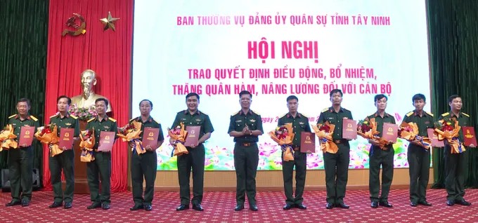 Hợp nhất Bộ CHQS tỉnh Tây Ninh và Long An: Xây dựng khu vực phòng thủ tỉnh mạnh toàn diện 3 z675036692237
