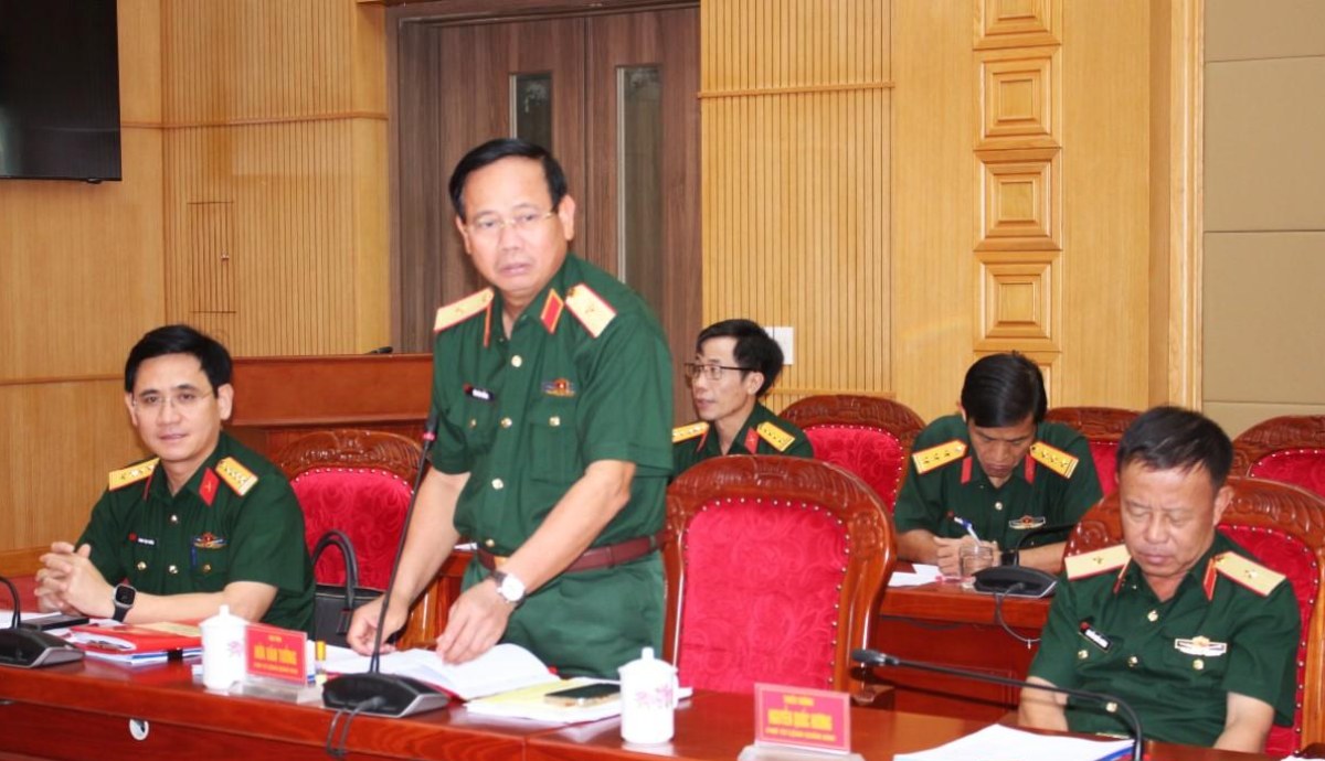 1 Thiếu tướng, 1 Chuẩn Đô đốc, 6 Đại tá quân đội nhận nhiệm vụ mới 2 Quan Khu 5 18 7 1