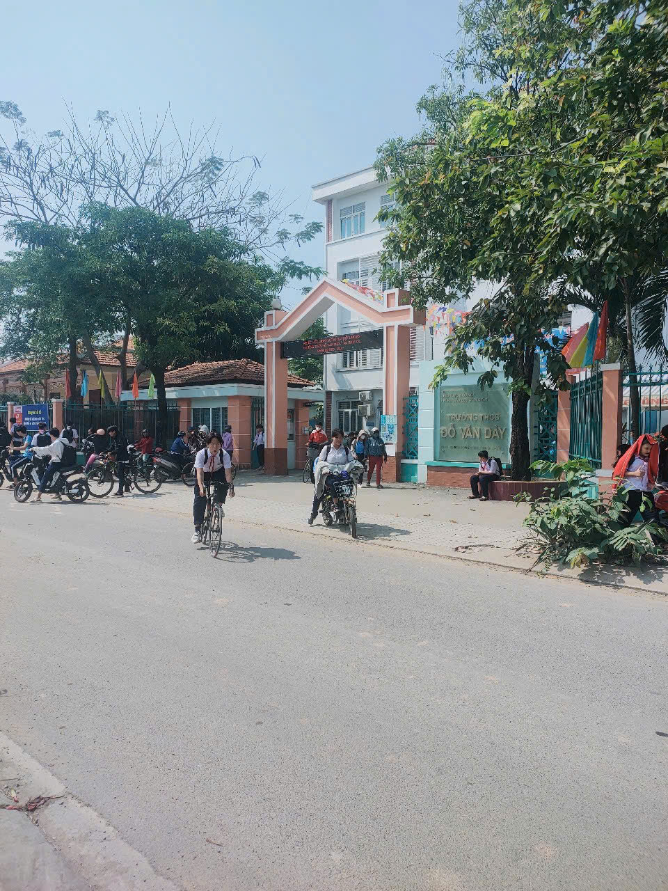 Xe ben chở bùn hay đất ..? Đem đi đâu từ nhà máy Tân Hiệp 2 1 a8b99ee4a5b613e84aa7 1