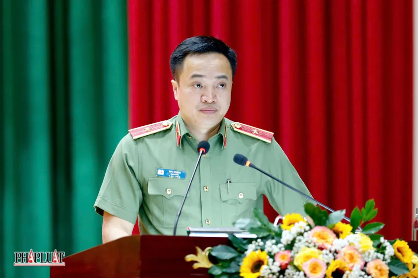 cong bo quyet dinh cua bo truong bo cong an va giam doc cong an tp hcm ve to chuc bo may va cong tac can bo 2 3102 4730.jpg