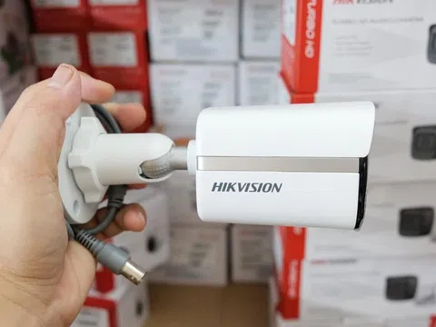 Các mẫu camera Hikvision có màu ban đêm được lắp đặt trong nhà.