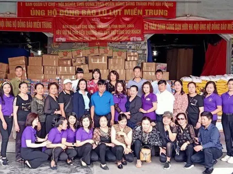 Hành trình chia sẻ yêu thương hướng về miền Trung ruột thịt