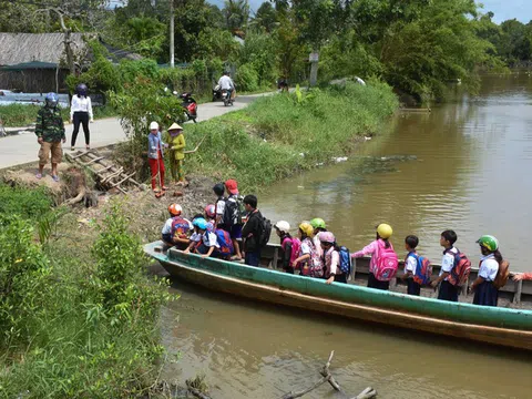 Hai tỉnh Khánh Hòa, Ninh Thuận cho học sinh nghỉ học vì mưa lớn