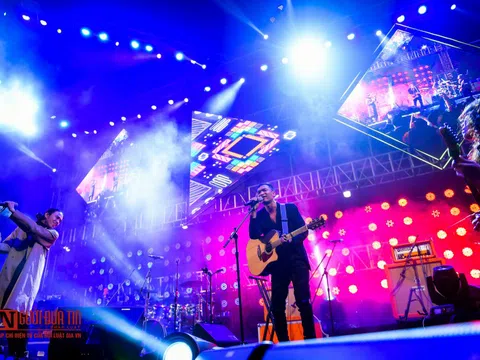 Gác 2 "đốt cháy" sân khấu Bandland Fest 2020