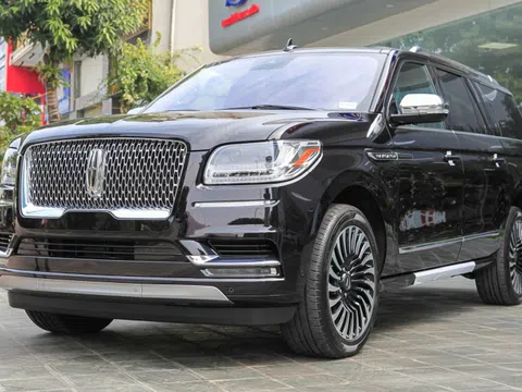 Chi tiết Lincoln Navigator L Black Label 2021 giá hơn 8 tỷ đồng