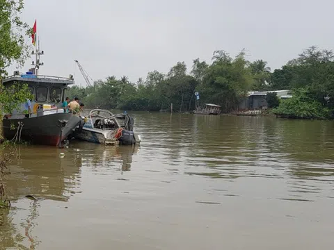 Lật ca nô, một chiến sĩ cảnh sát đường thủy mất tích