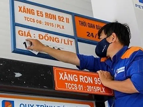 Giá xăng trong nước điều chỉnh giảm nhẹ từ ngày 12/4/2021