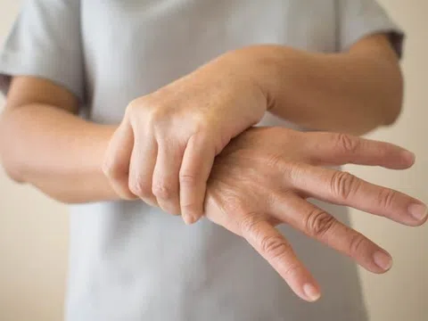 Thấy cơ thể có những thay đổi này cẩn thận mắc Parkinson mà không biết