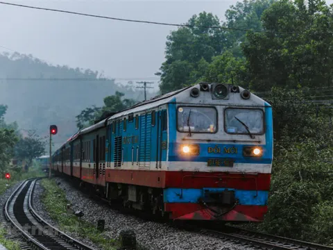 Từ 23/8, dừng hoàn toàn tàu khách trên tuyến đường sắt Bắc - Nam