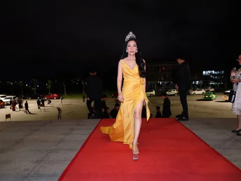 Á hoàng Kim Âm khoe thần thái sang trọng tại chung kết Miss Asian 2022