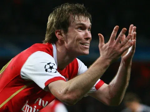 Hleb hối hận khi rời Arsenal để đến Barca