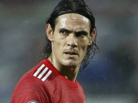 Cavani ra mắt trong trận MU hòa Chelsea