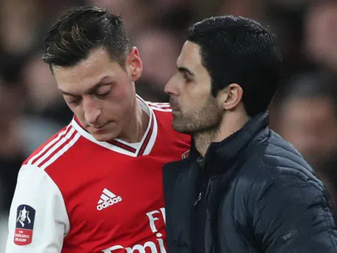 Arteta: 'Tôi trao cho Oezil nhiều cơ hội nhất có thể'