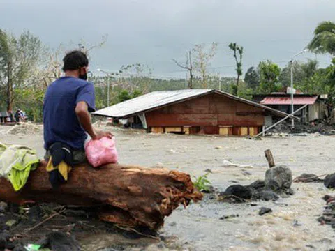 Albay tan tành trong siêu bão mạnh nhất trong năm ở Philippines