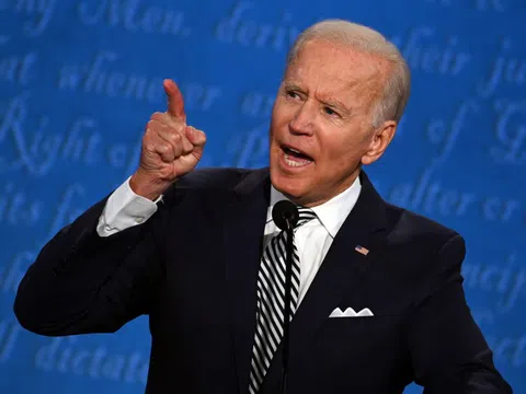 Cách mặc suit tinh tế của ông Joe Biden