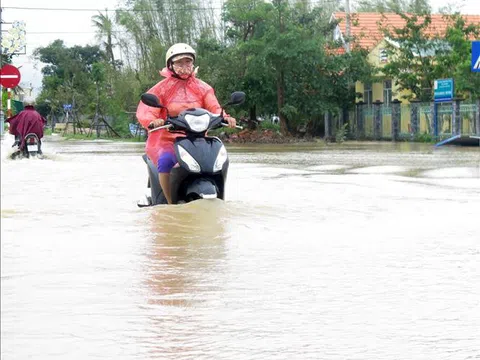 Sơ tán 800 hộ dân ra khỏi vùng bị ảnh hưởng bởi nước lũ dâng cao