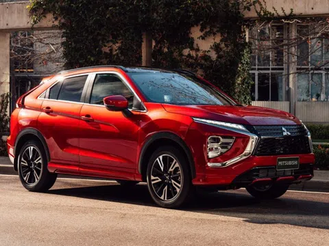 Cận cảnh Mitsubishi Eclipse Cross facelift - cốp rộng, thiết kế đẹp