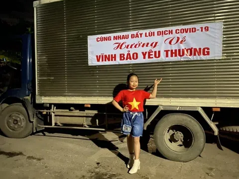 Á hậu nhí Hoàng Vân quyên 50 triệu đồng chống COVID-19