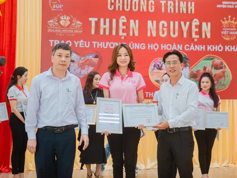 Top 30 HHDN Việt Nam 2022 - Nguyễn Thị Nhiên đồng hành cùng BTC cuộc thi trong chuyến thiện nguyện tại Đà Nẵng