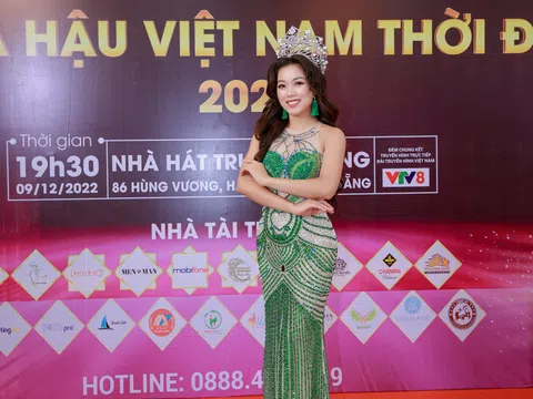 Hoa hậu Đỗ Thị Quỳnh xuất hiện rạng ngời trên thảm đỏ