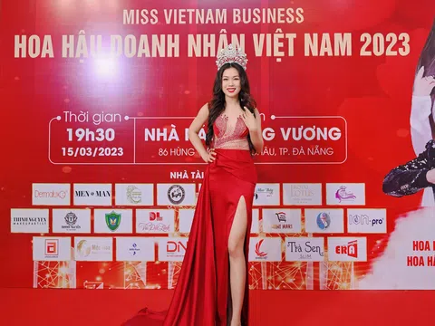 Hoa hậu Đỗ Thị Quỳnh càn quét thảm đỏ đêm Chung kết Hoa hậu Doanh nhân Việt Nam 2023