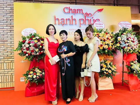 Á Hậu Lê Thị Khánh Vân Tham Dự Buổi Ra Mắt Phim “ Chạm Vào Hạnh Phúc”