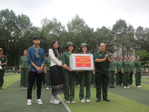 Chương trình giao lưu “Gia đình Việt với sinh viên Lào, Campuchia đang học tập tại TP.HCM với Cán bộ, học viên Trường Quân sự Quân khu 7”