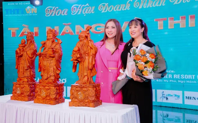 Doanh nhân Nguyễn Tuyết Vân chi “khủng” đấu giá 3 vật phẩm tại đêm thiện nguyện gây quỹ từ thiện