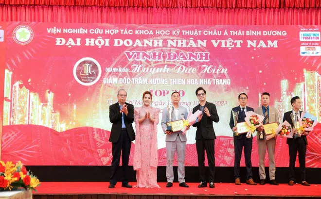 Đại hội doanh nhân Việt Nam 2023: Trầm hương Thiên Hòa được vinh danh top 20 thương hiệu xuất sắc